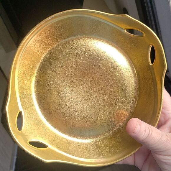 Vintage Other - Beautiful Pickard China 24k Gold Encrusted Etched Daisy Rose Handled Candy Dish